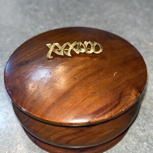 Tiffany&Co 18k Gold XO Brooch